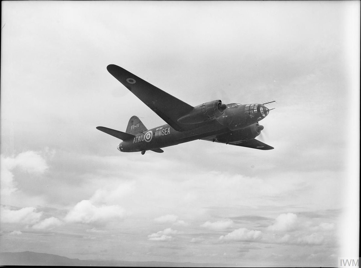 LetKalendar's tweet photo. 23. října 1939 poprvé vzlétl japonský námořní bombardér Micubiši G4M. Elegantní dvojmotorový letoun představoval primární pozemní bombardér japonského námořního letectva, a kromě svých výkonů proslul i vysokou hořlavostí. Vyrobilo se 2435 kusů. 

G4M měl rozpětí 24,89 m a délku 19,97 m při prázdné hmotnosti 6741 kg, a s dvojicí hvězdicových motorů Micubiši Kasei 11 (1140 kW každý) dosahoval max. rychlosti 428 km/h při doletu 2852 km. Obrannou výzbroj tvořil 20mm kanón Type 99 v ocasní věži a čtyři pohyblivé 7,7mm kulomety v přídi, na bocích a v hřbetní věži. V pumovnici mohlo být neseno až 1000 kg pum, případně jedno torpédo. Ve snaze o úsporu hmotnosti a prodloužení doletu letoun úmyslně neměl žádný pancíř ani samosvorné obaly palivových nádrží; konstruktéři doufali, že nejlepší obranou letounu bude jeho rychlost. 

Od pilotů si stroj kvůli tvaru trupu vysloužil přezdívku "Hamaki" (doutník), a do boje se poprvé dostal v září 1940 nad Čínou. Během války v Pacifiku pak šlo o nejpočetnější pozemní bombardér císařského námořního letectva. Největším úspěchem typu se stalo potopení britské bitevní lodi HMS Prince of Wales a bitevního křižníku HMS Repulse v prosinci 1941, později hrál důležitou úlohu během bojů na Guadalcanalu.

Právě zde se nejvíce projevila zranitelnost letounu - při napadení stíhačkami byl G4M natolik hořlavý kvůli nechráněným nádrží, že si od spojeneckých stíhačů vysloužil přezdívku "Létající zapalovač". Je ale třeba zmínit, že ocasní 20mm kanón nutil stíhačky k opatrnosti, a pokud nedošlo k zásahu nádrží, dokázal G4M snášet překvapivě těžká poškození. I přesto typ utrpěl těžké ztráty - například z náletu na těžký křižník USS Chicago během bojů o Rennelův ostrov (29.-30. leden 1943) se z 11 vyslaných G4M vrátily jen 4, z toho 3 vážně poškozené. Nejznámější je pak v tomto ohledu smrt admirála Isoroku Jamamota, který zahynul v dubnu 1943 právě na palubě G4M. 

V roce 1943 přišla do služby vylepšená verze G4M2 se zvýšenou nosností, výkonnějšími motory a obrannou výzbrojí posílenou o druhý 20mm kanón. Verze G4M2e-24 Tei pak mohla místo pum nést sebevražedné střely MXY7 Óka. Pancíř a samosvorné obaly nádrží ale zaváděla až verze G4M3, erá se v malých počtech vyráběla od roku 1944. V srpnu 1943 poprvé vzlétl nástupce Jokosuka P1Y Ginga, avšak kvůli vleklému vývoji nikdy G4M plně nenahradil a "Hamaki" tak sloužily až do konce války. Dva odzbrojené G4M pojmenované Bataan 1 a Bataan 2 pak v srpnu 1945 přivezly na ostrov Iedžima první japonskou kapitulační delegaci.