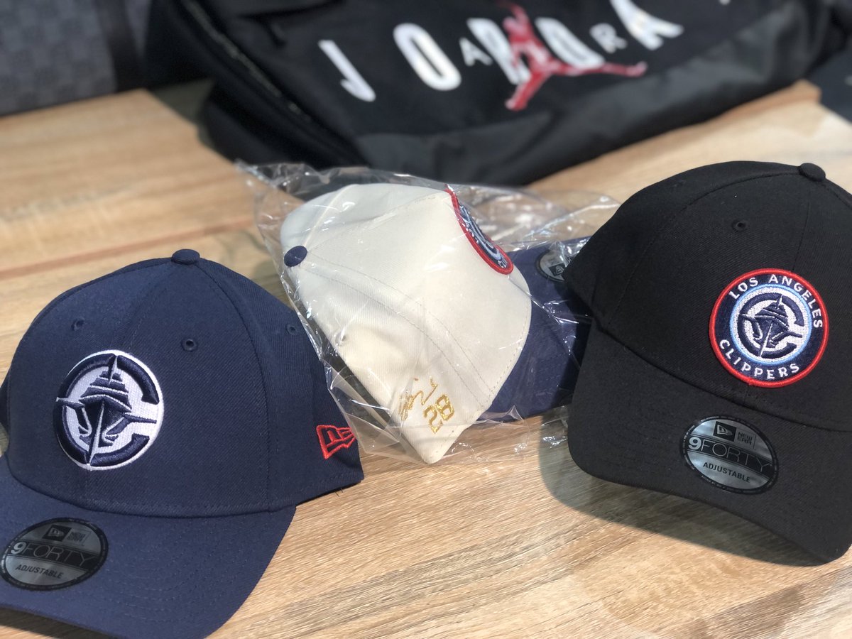 sele_osaka's tweet photo. 🏀八村塁×LA Clippers🔥

#八村塁選手 の #クリッパーズ デビューを記録して注目アイテムをご紹介❗️

✅八村塁選手サイン刺繍ジャージー
✅八村塁選手サイン刺繍キャップ
✅ LA Clippersチームキャップ

ファン必見のアイテムが勢揃い❗️
是非店頭でチェックしてください🔥
#八村塁
 #セレクション https://t.co/odx9Tu0DO4
