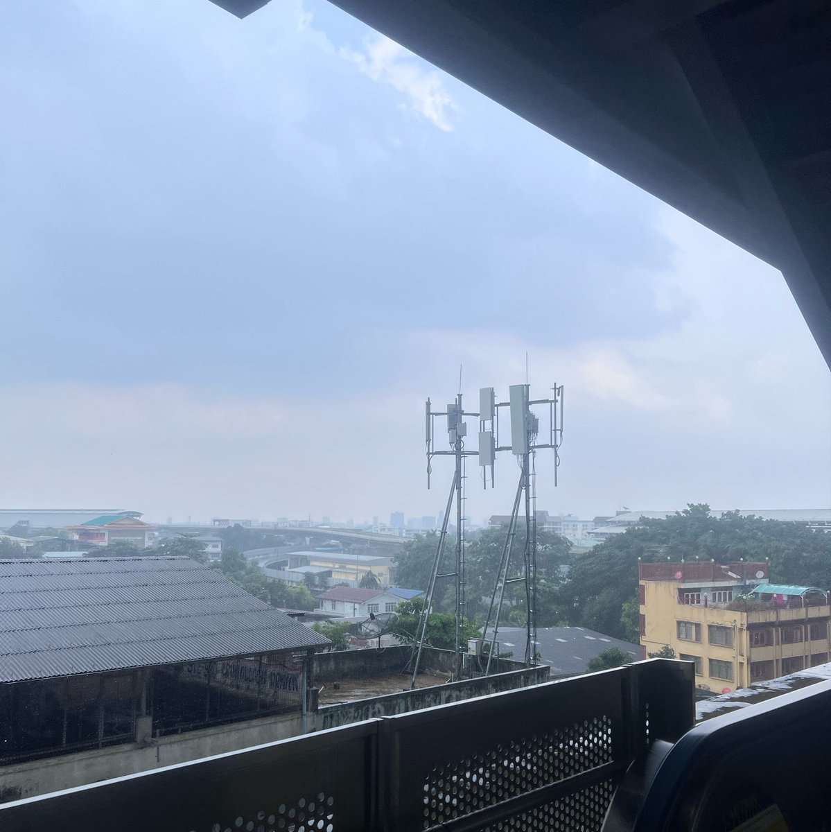 PureSG2's tweet photo. อรืม คุนป้าไม่รอด กล้องหมอกเพิ่มดาเมจความเปียก 💔 https://t.co/kgoeuPrLIB