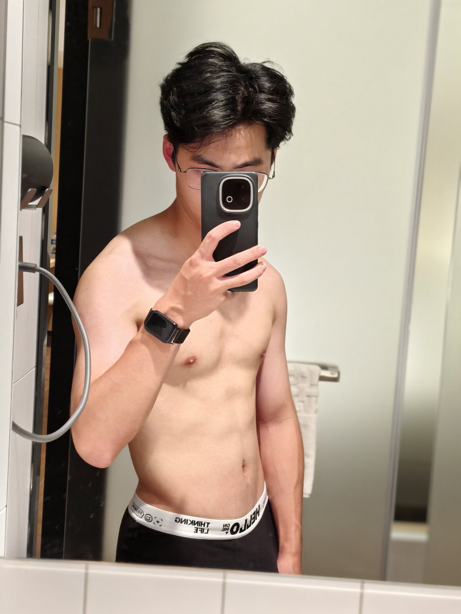 LEM2xjz's tweet photo. 有没有人指点一下 https://t.co/sEM6Gxm04o