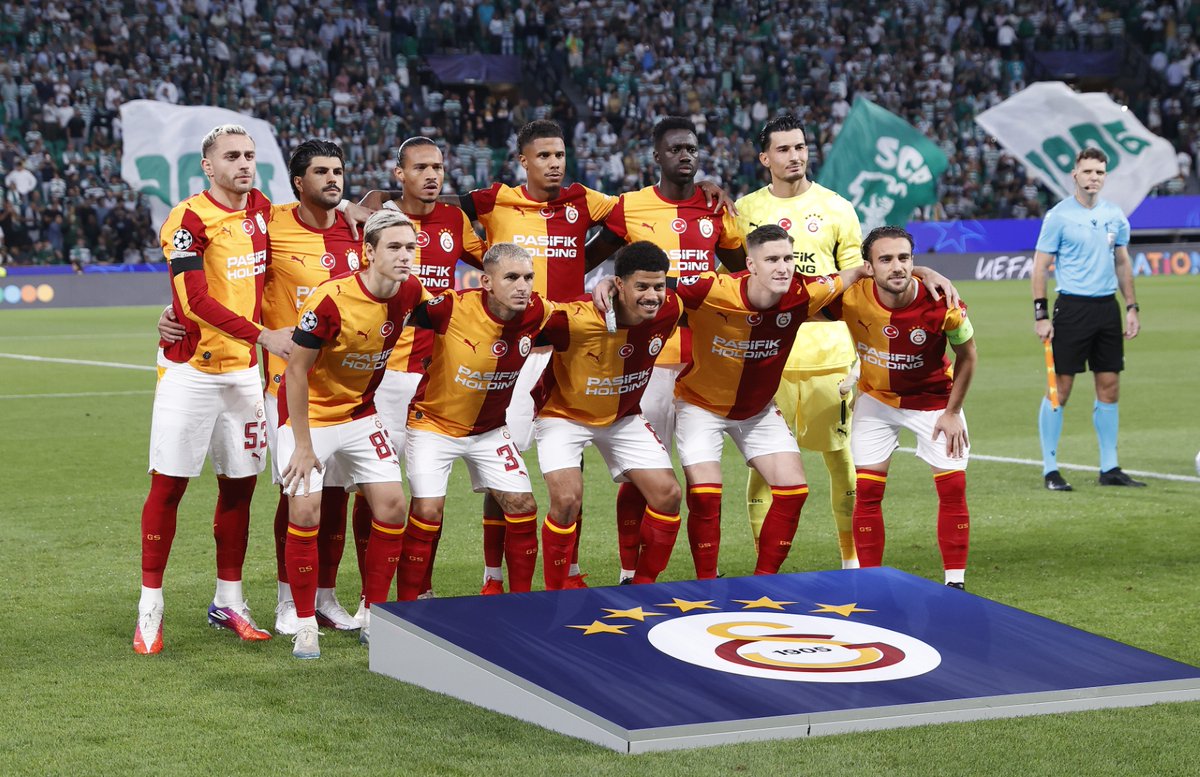 webaslan's tweet photo. Osman Şenher: "En büyük sıkıntı ise defansta... Allah aşkına Galatasaray’ın ligde ve Avrupa’da yediği şu gollere bakın. Evlere şenlik. Pazartesi günü derbi var. Dikkat edin bu maçın kaderini Fenerbahçe ve Galatasaray’ın defansları belirleyecek. Çünkü iki takımın da savunması akıl almaz hatalar yapıyor."