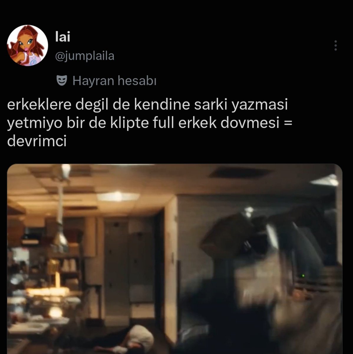 taeopard's tweet photo. 13 yasindaki bir cocuga tcavwz edip ustune bir de rizasi vardi diyerek istismari mesrulastirmaya calisan tarantino'ya ozel sarki yapan lisa'yi, klipte erkek dovdu diye devrimci ilan eden gerizekalilarin iki yuzlulugu saka mi amk https://t.co/5ExiyNpMBN