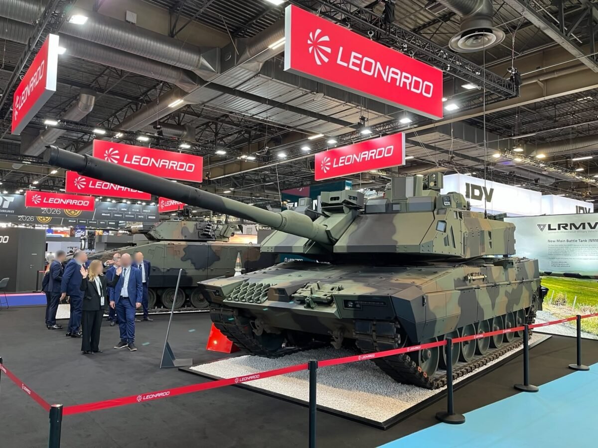 Jeff21461's tweet photo. 🇮🇹 Italy has, according to Milano Finanza, awarded a contract to Leonardo Rheinmetall Military Vehicles for the procurement of 48 A2CS based on the KF-41 and 30 NMBT based on the KF-51 worth 3.7 billion €.

https://t.co/rNFPKqGjZn https://t.co/gW0WV2iXSI