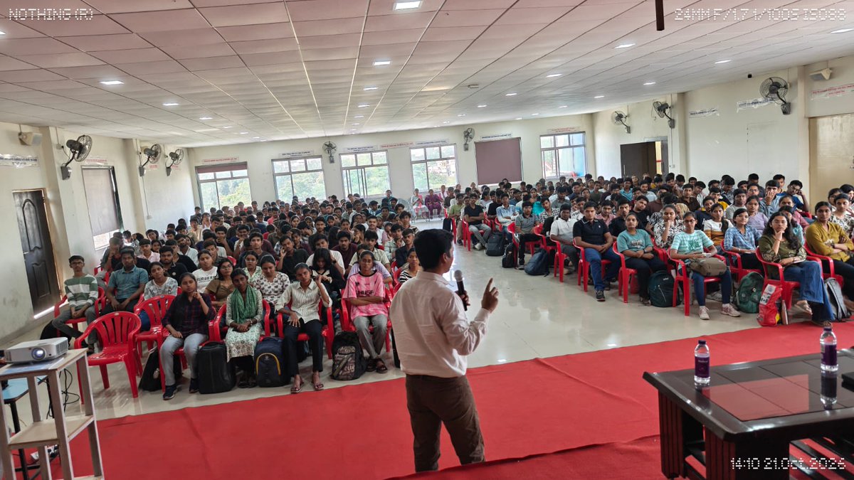 NmietP's tweet photo. 🧠 NMIET conducted an expert session on “Mastering the Mind” by Mr. Sheetal Gupta, SDE-II at Amazon and IIT Patna alumnus, inspiring FE students to build confidence, focus and self-discipline.
#NMIET #MasteringTheMind #StudentDevelopment https://t.co/IaDpfut99v