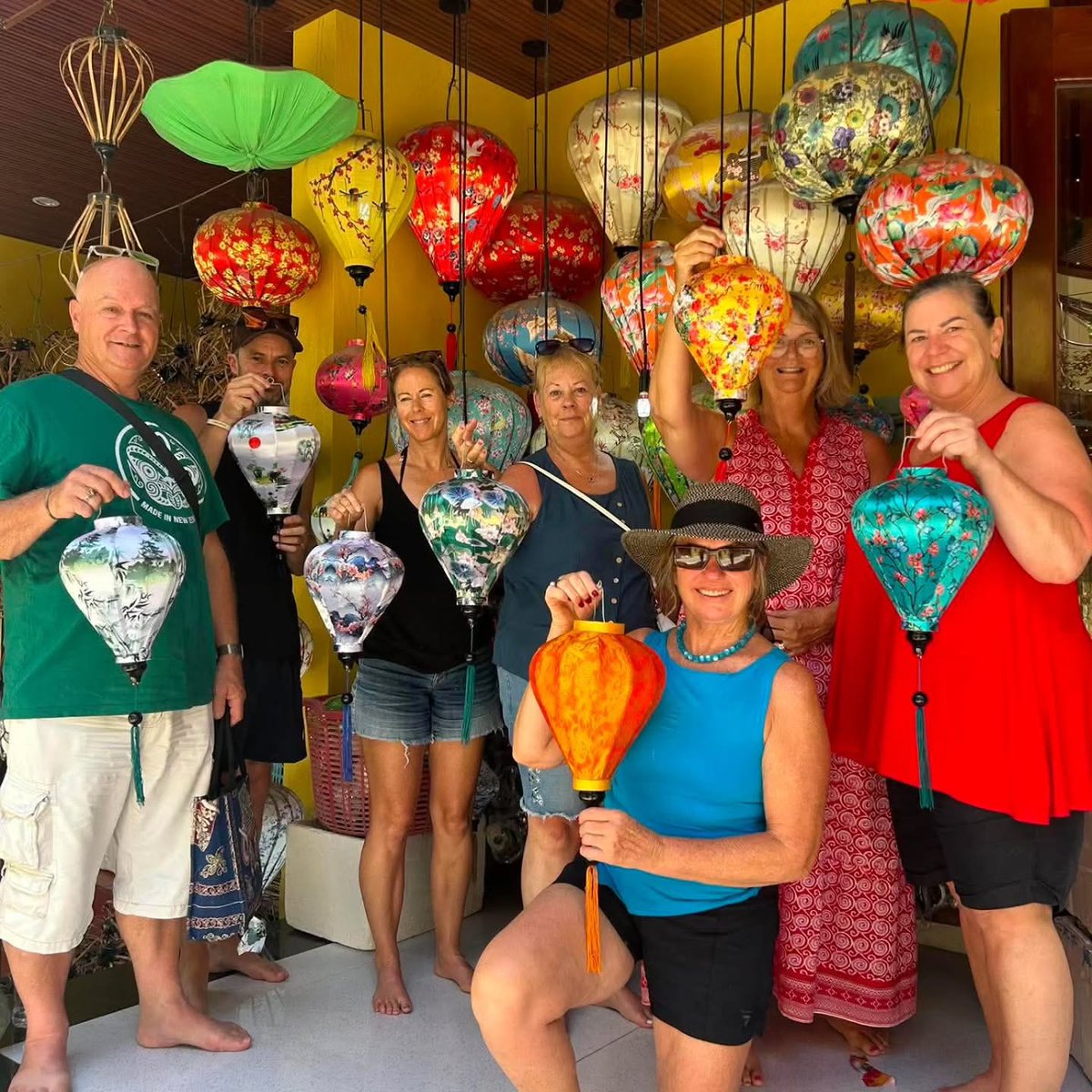 AlAutisMuhammad's tweet photo. A memorable morning with the Lantern Lady, learning the art of crafting iconic silk lanterns. https://t.co/yUthC87q1L