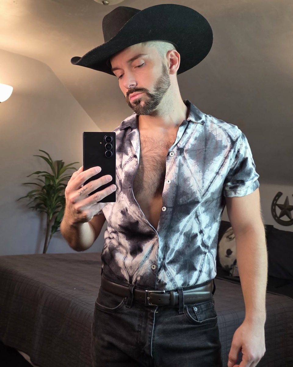 andrewskyguy tweet picture