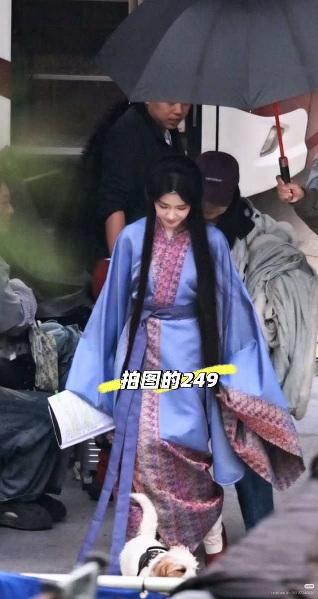 _synchrony__'s tweet photo. 10.23 day 42
Ada kemungkinan lanjutin scene yg dikamar Wei,
kain hitam kenapa kamu menjulang tinggi... itu scene dikamar Wei 🥵 https://t.co/vlmugyKlbC