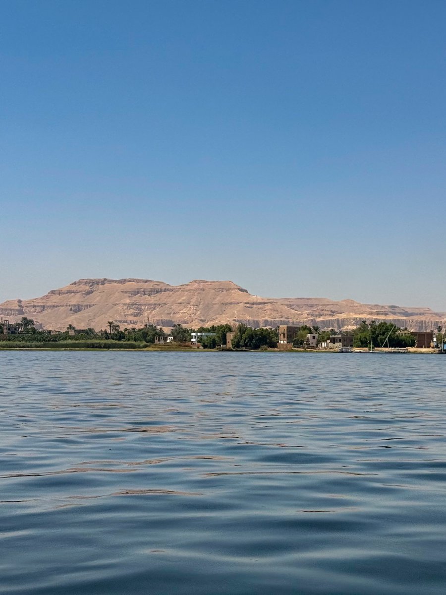 mireyatu's tweet photo. In Luxor, the Nile divides the East Bank, land of the living, from the West Bank, land of the dead. The west holds tombs and funerary temples; the east, Karnak and Luxor Temple. Crossing it feels like stepping between two worlds. https://t.co/uR6uVbt1by