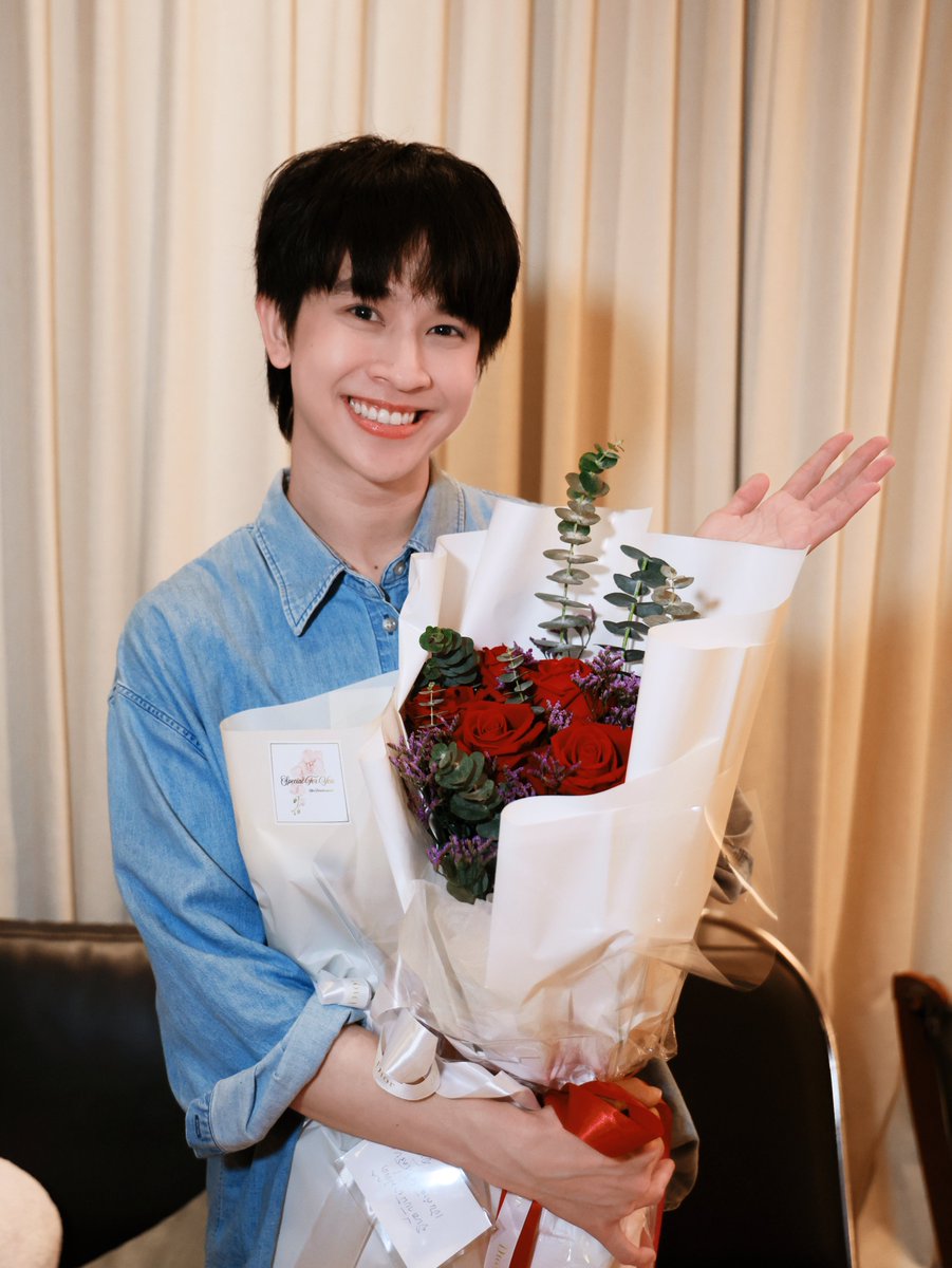 Newsideupdate's tweet photo. "ฟลุ้ค ณธัช" ประเดิมละครเวทีเรื่องแรก! ชวนสัมผัสเรื่องราวสุดซึ้งใน "สงขลา"

อ่านเพิ่มเติม : 🔗  https://t.co/Th3f7reMPB

#Fluke_natouch #เจ้าแก้มก้อน #Songkhla #NewsideUpdate https://t.co/mvvURRayMN