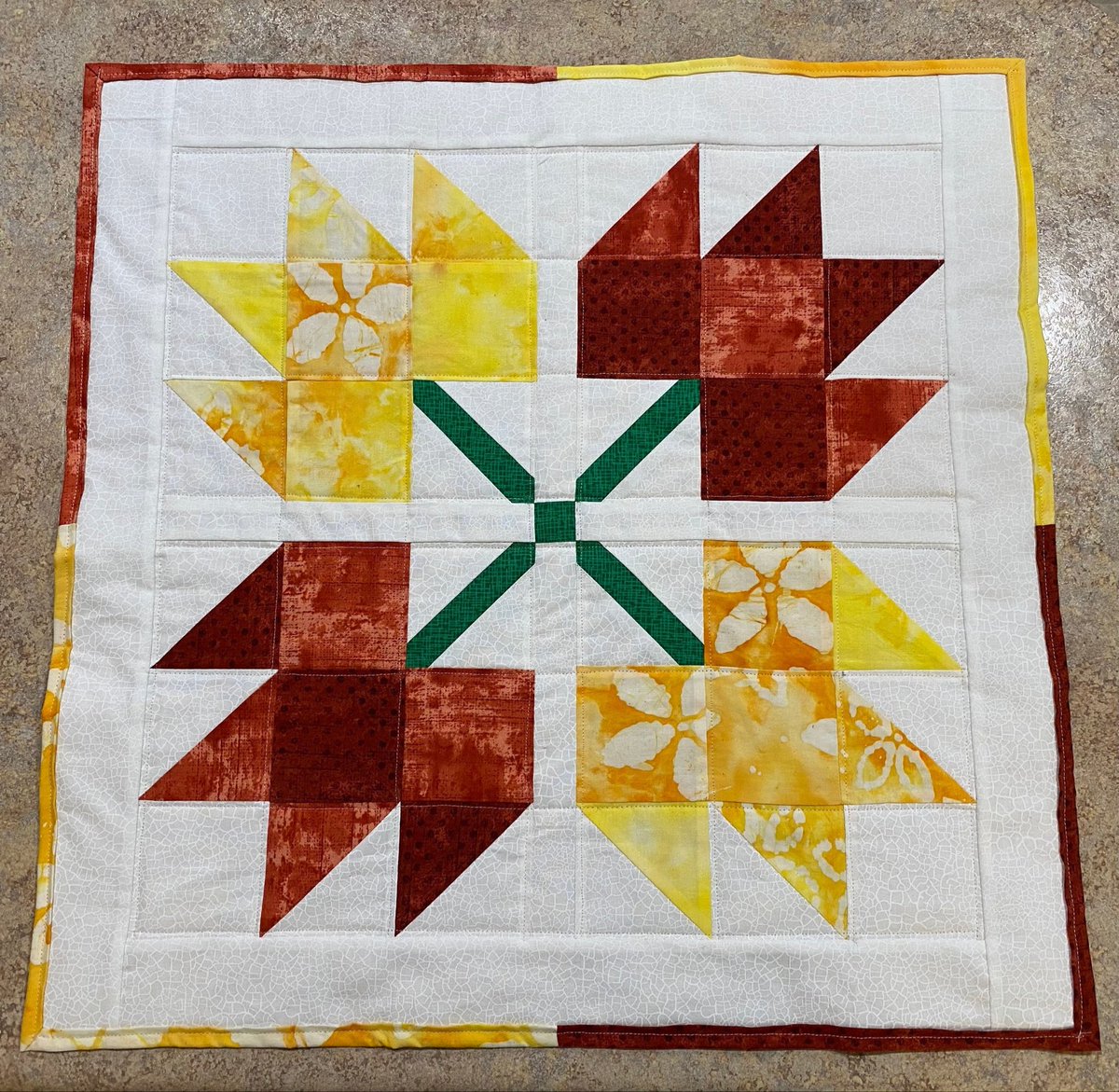 CatReal's tweet photo. Maple Leaf Tabletopper or Wallhanging available. https://t.co/YXwZGawl62 #etsy #autumn #fall #mapleleaf #leaves #table #wall #home #decor https://t.co/agBWLlbKBx