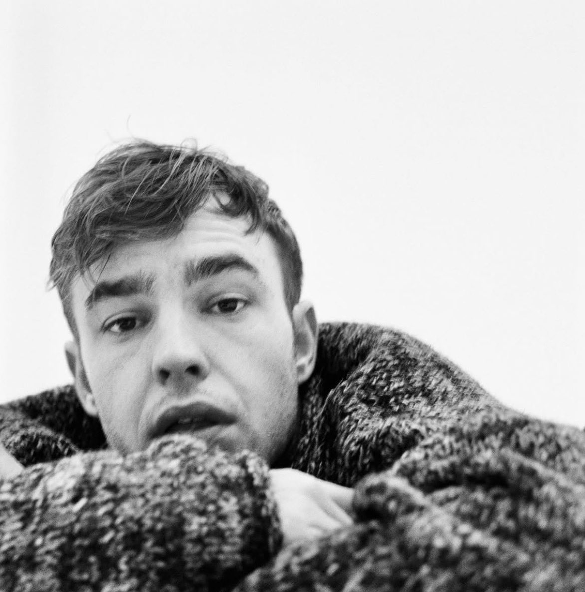 onlygoodwaves's tweet photo. i’m pretty sure the guy filming with Phoebe is Nico Mirallegro 👀🎬 https://t.co/WUtTiMUXo7
