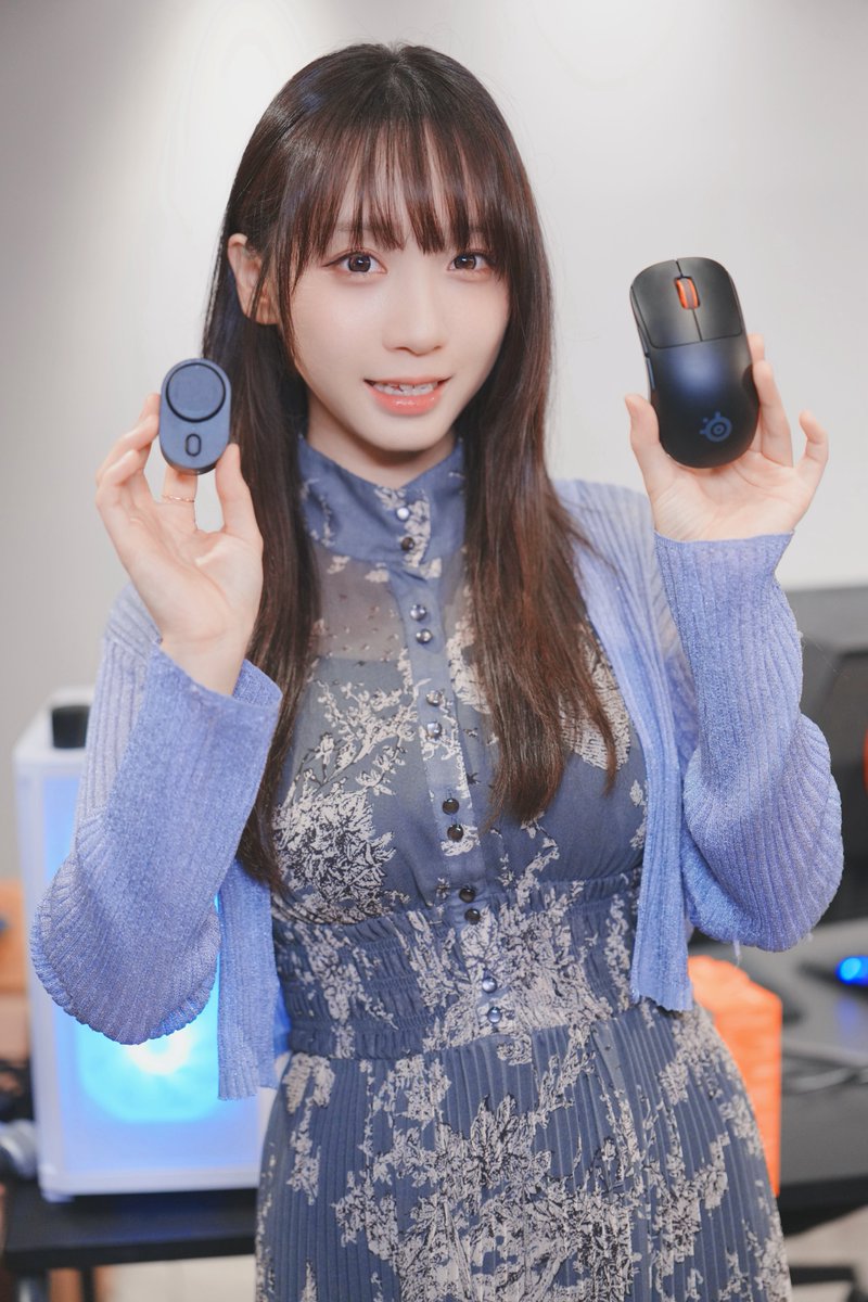 hattoriactivity's tweet photo. 2026.10.23
SENSEI PRO &amp; RIVAL PRO POP UP🖱️
📍 LIFORK AKIHABARA Ⅱ
伊織もえ さん
（@iorimoe_five ）
撮影対応ありがとうございました📸

マウス使いやすいです！
#SteelSeries #SenseiPro 
#伊織もえ https://t.co/P5Va2vEarx