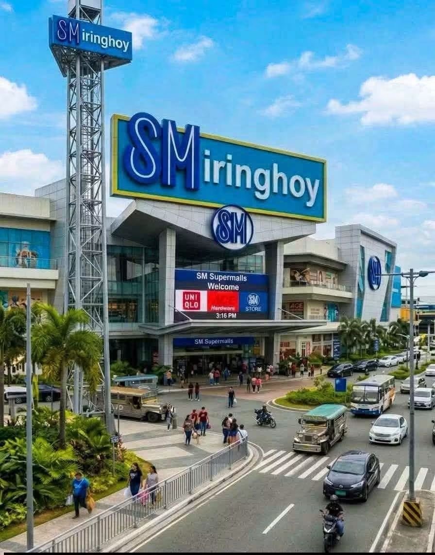 eraofbeau's tweet photo. Nice. May SM-iringhoy na sa amin.

Sana pag pumunta ako here, may maglambing sa akin.

#esmiringhoy
#esmeringhoy https://t.co/2Zyv9haYNk