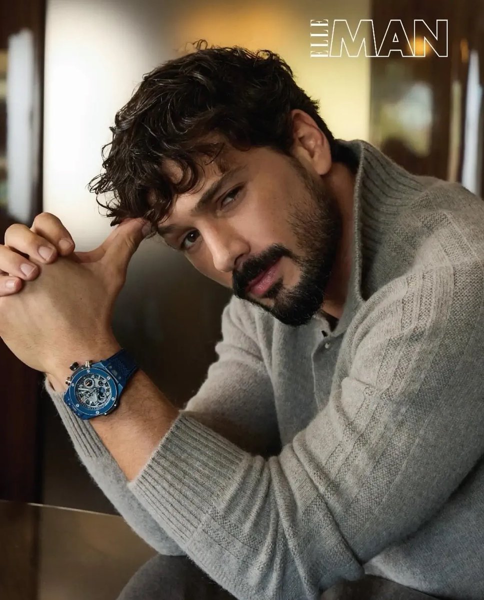 Vale71546145542's tweet photo. the watch is the last thing i’m looking at 
#DenizCanAktaş https://t.co/809Or5mRNu