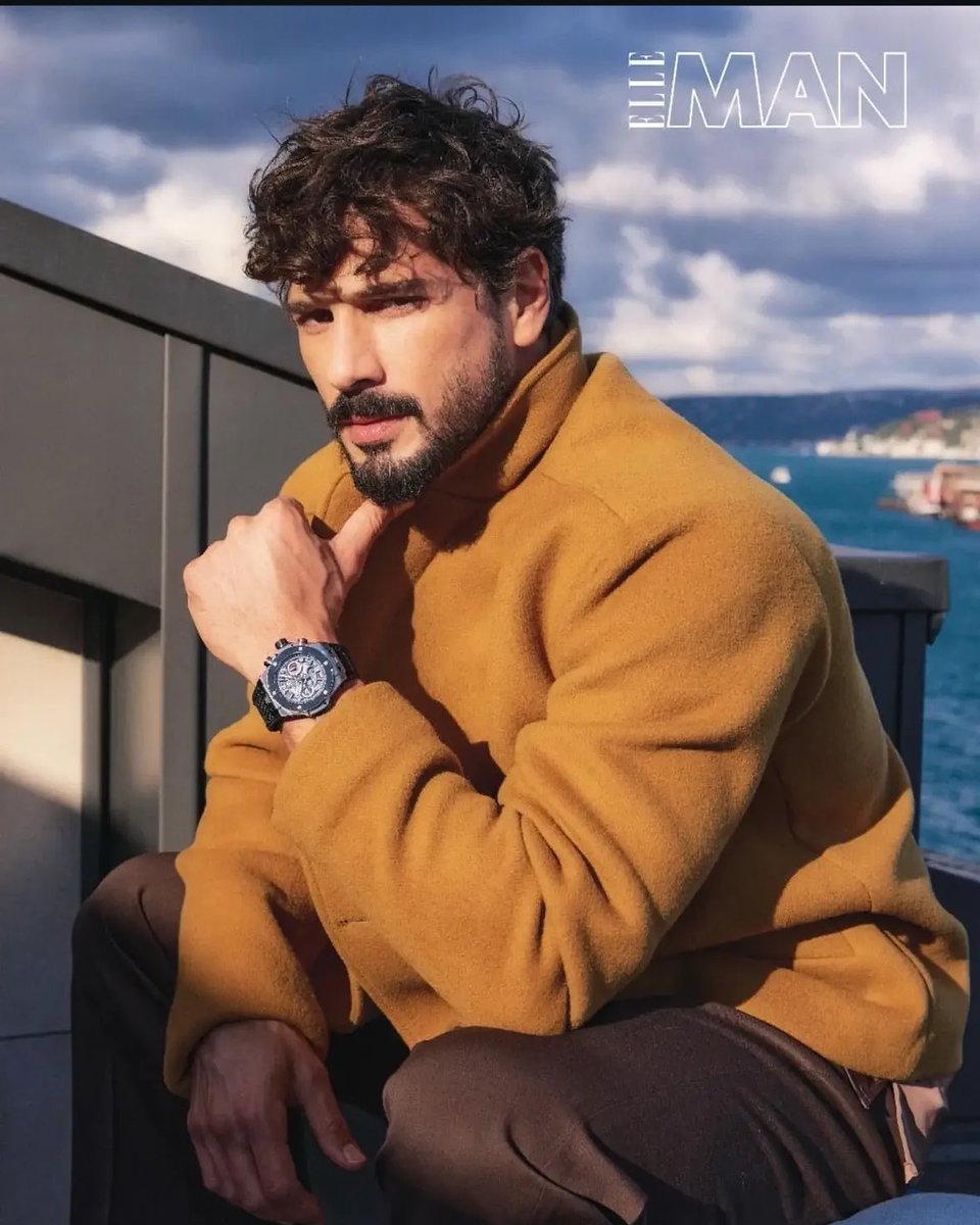 Vale71546145542's tweet photo. the watch is the last thing i’m looking at 
#DenizCanAktaş https://t.co/809Or5mRNu