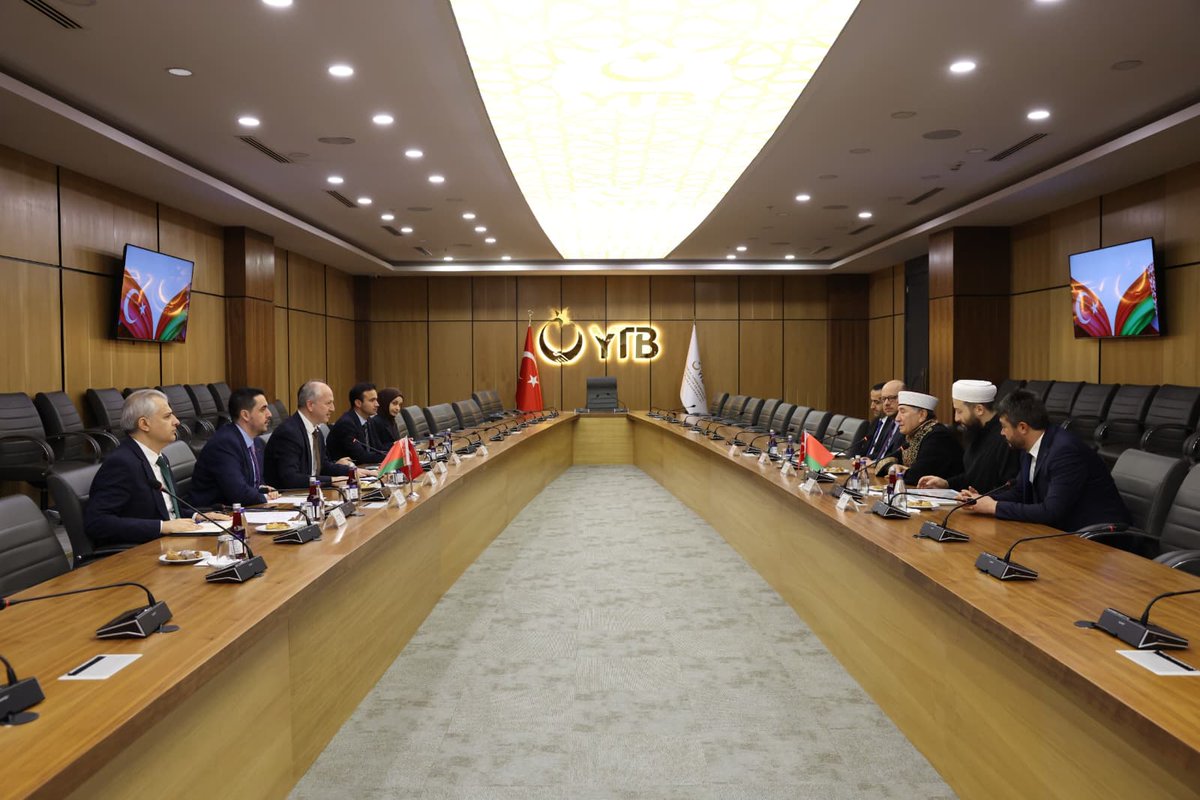 yurtdisiturkler's tweet photo. Başkan Yardımcımız Murat Kazancı, Belarus Müslümanları Dini İdare Birliği Başkanı Ebubekir Şabanoviç ve beraberindeki heyeti kabul etti.

Görüşmede, eğitim, kültür ve gençlik başta olmak üzere ortak çalışma konuları değerlendirildi. https://t.co/ZmY0sPXW8y
