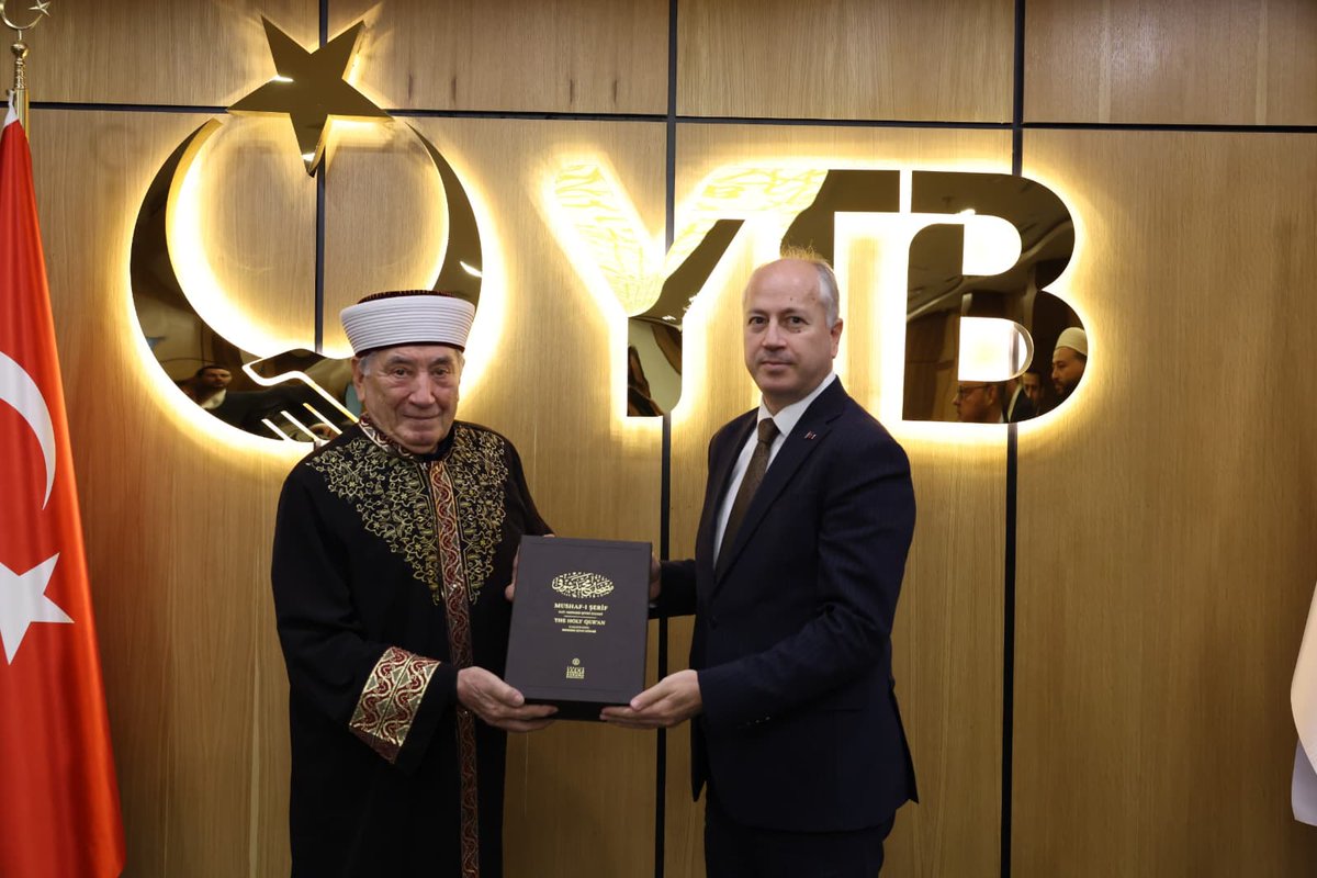yurtdisiturkler's tweet photo. Başkan Yardımcımız Murat Kazancı, Belarus Müslümanları Dini İdare Birliği Başkanı Ebubekir Şabanoviç ve beraberindeki heyeti kabul etti.

Görüşmede, eğitim, kültür ve gençlik başta olmak üzere ortak çalışma konuları değerlendirildi. https://t.co/ZmY0sPXW8y
