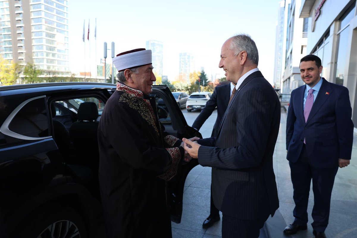 yurtdisiturkler's tweet photo. Başkan Yardımcımız Murat Kazancı, Belarus Müslümanları Dini İdare Birliği Başkanı Ebubekir Şabanoviç ve beraberindeki heyeti kabul etti.

Görüşmede, eğitim, kültür ve gençlik başta olmak üzere ortak çalışma konuları değerlendirildi. https://t.co/ZmY0sPXW8y
