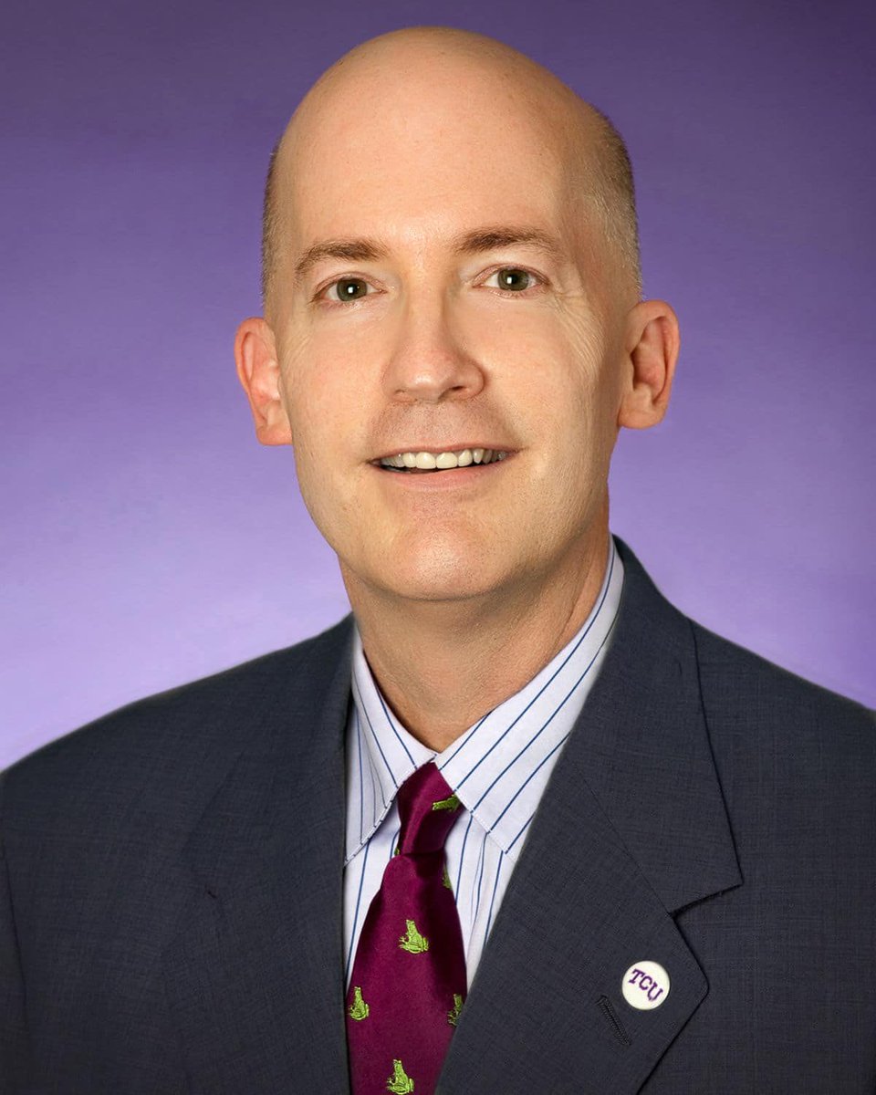 ScootBarley's tweet photo. Why does TCU’s new president look like all of its students https://t.co/Qu7mmvj8hI