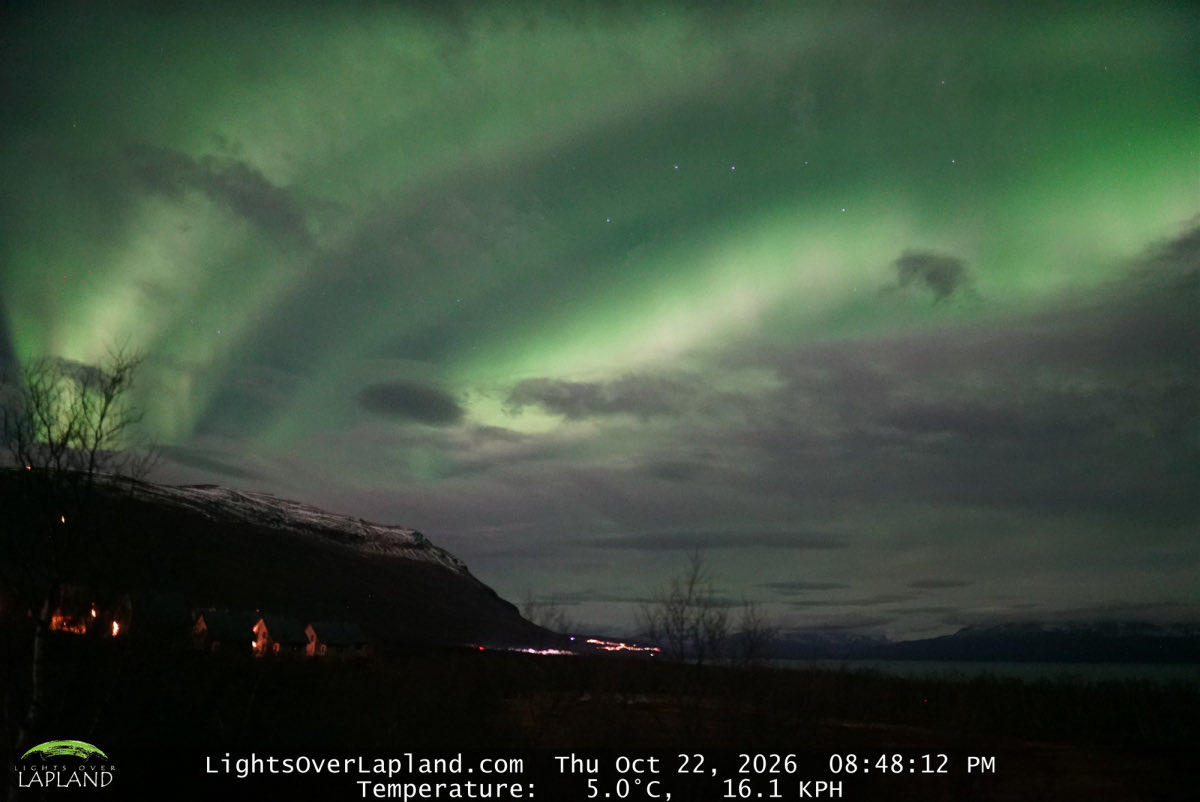 AboveEarthAlert's tweet photo. Again Abisko had some amazing lights last night. https://t.co/lNrYBOPOOC