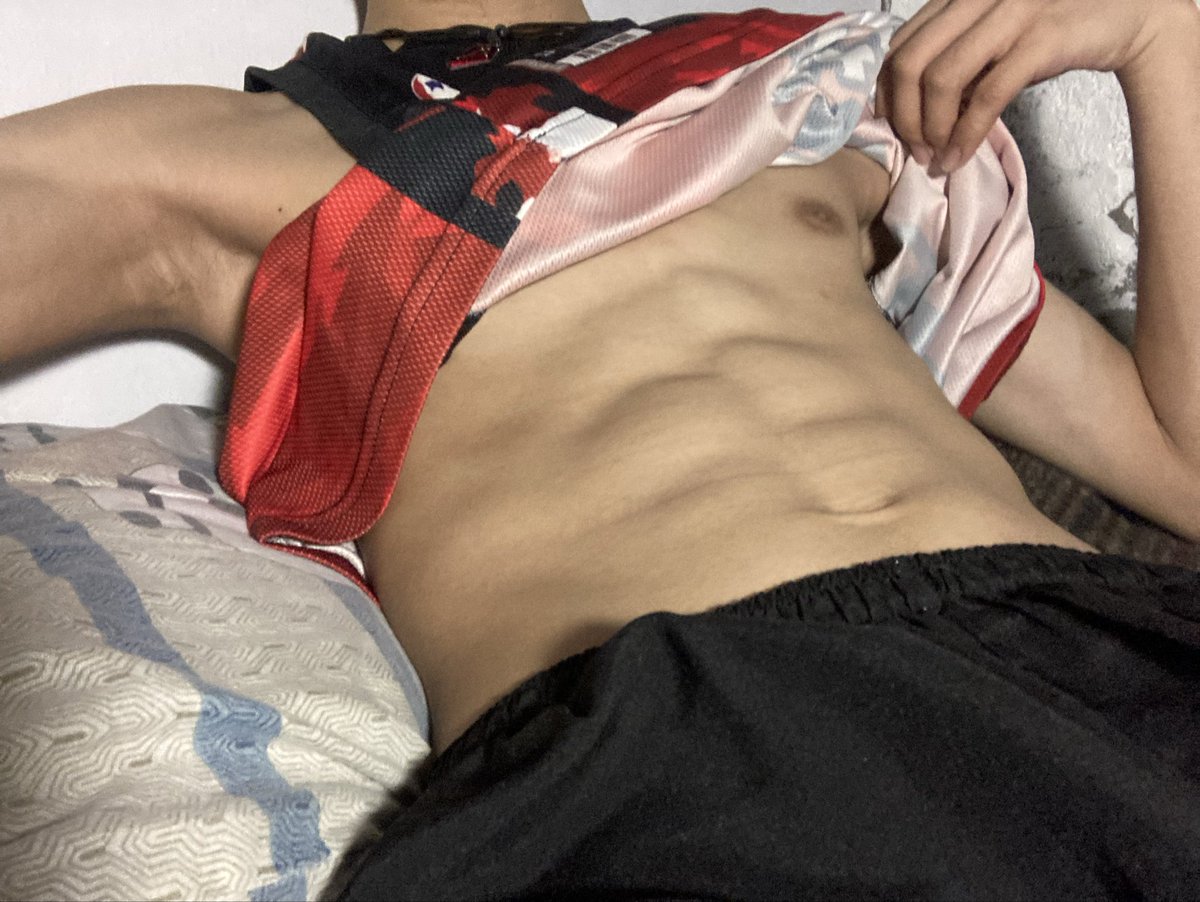 d4neez_'s tweet photo. okay, i'm back again! https://t.co/pT9MaN82nz