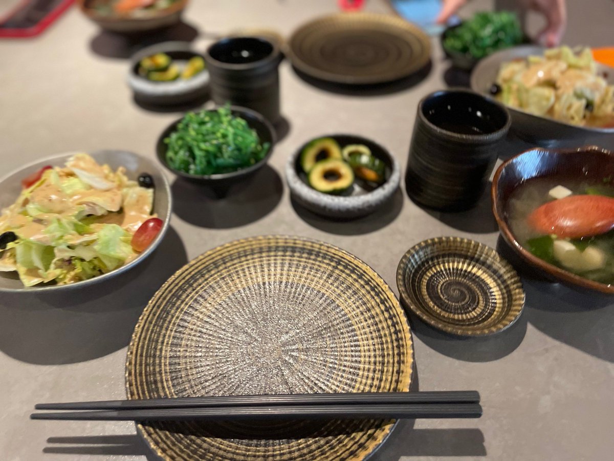zu3ji's tweet photo. [今日はトンカツ定食を食べた！コクのあるソースが最高で、大満足のランチだった]， https://t.co/TtcGF7ObDY