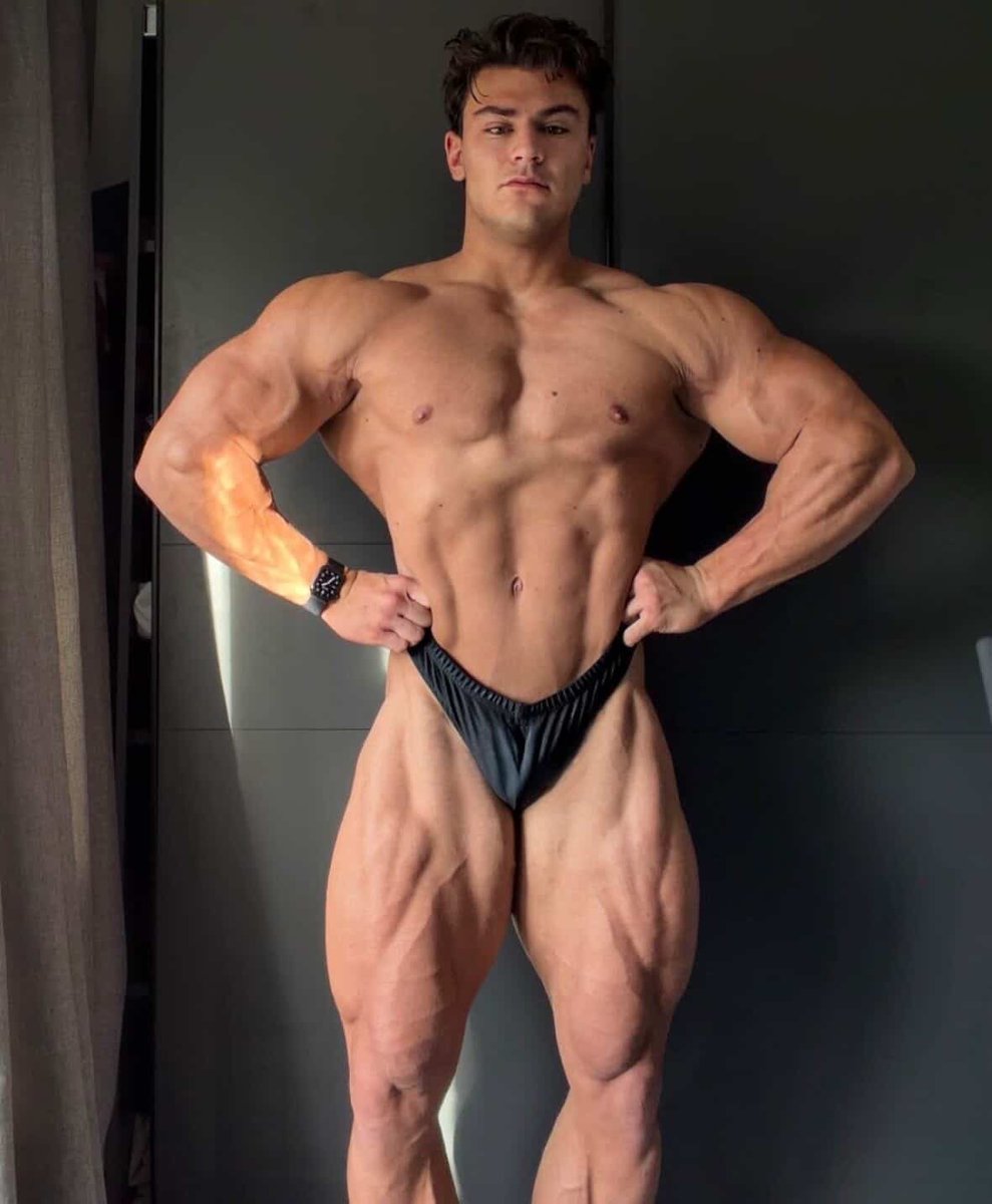 AlphaNico01's tweet photo. Ready to serve me!?
#findommale #findom #cashmaster #alpha https://t.co/iYoaHGtpB6