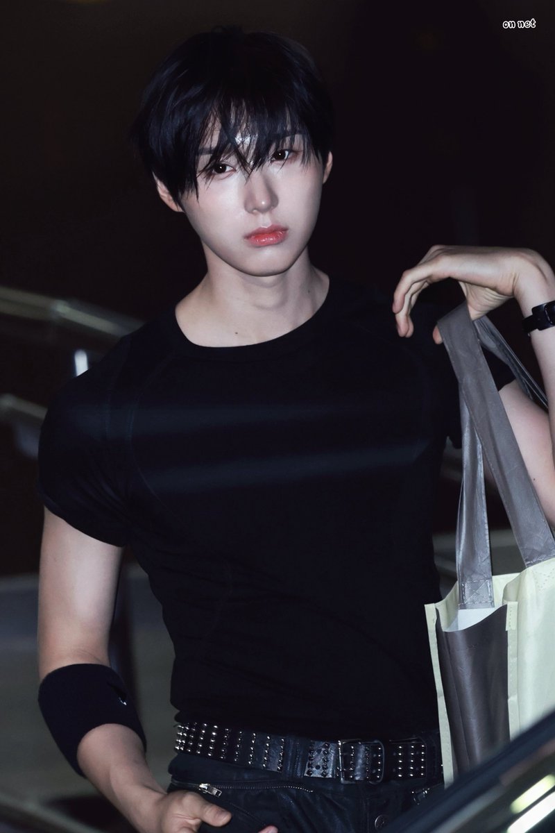 onnet060502's tweet photo. 261023 퇴근

#KickFlip #킥플립 
#주왕 #JuWang https://t.co/Hwm5V7Ulc4