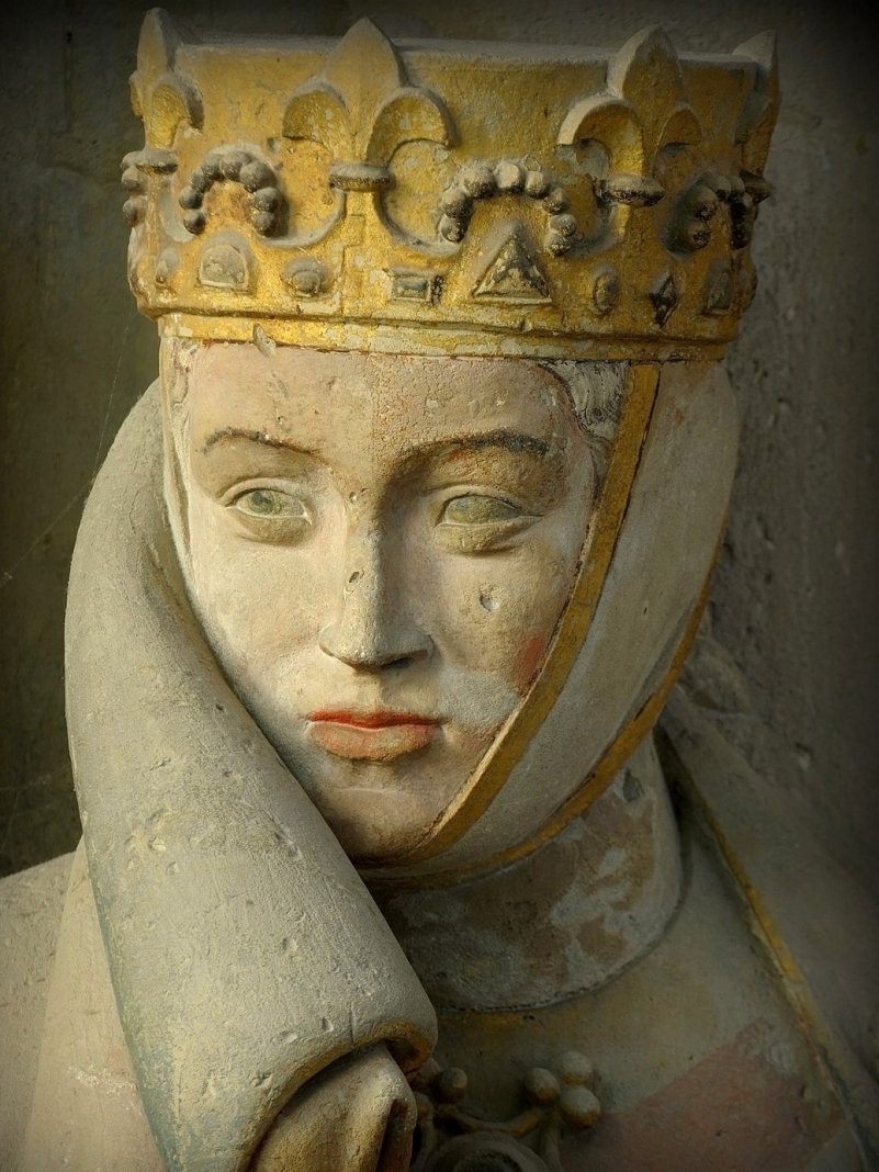 RilkesG's tweet photo. Der „Naumburger Meister“ machte Uta von Naumburg (Uta von Ballenstedt) zur Legende. Die Statue (13. Jh.) gehört zu den zwölf Stifterfiguren des Naumburger Doms und gilt als eines der bedeutendsten plastischen Werke der deutschen Gotik. 

Uta starb an einem 23. Oktober vor 1046. https://t.co/22q1mXCXqa