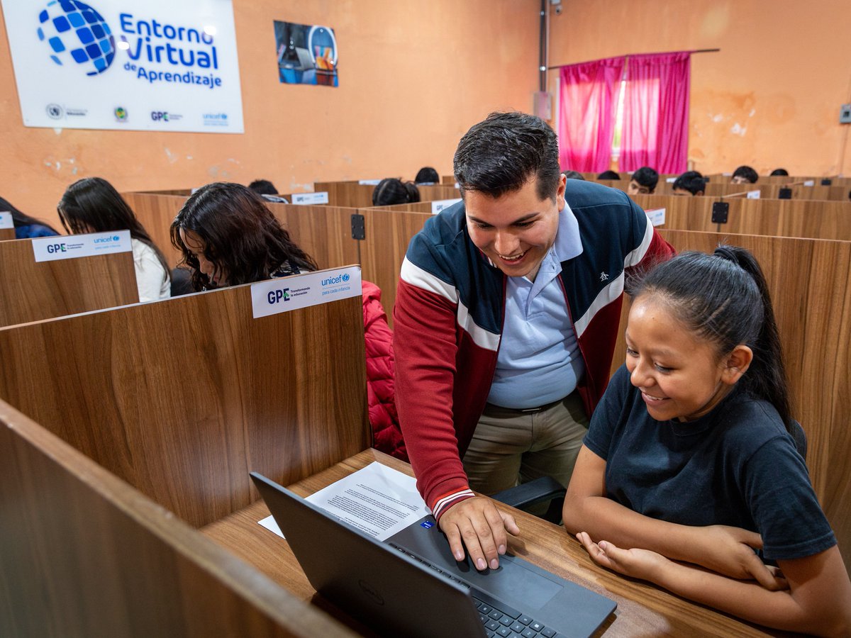 GPforEducation's tweet photo. 34 Virtual Learning Environments are opening new possibilities for students in Guatemala 💻✨

With support from @MineducGT, GPE and @unicefguatemala, young people are gaining digital skills – and getting one step closer to decent work.

#FundEducation #MultiplyPossibility https://t.co/7FkvbzMY5S