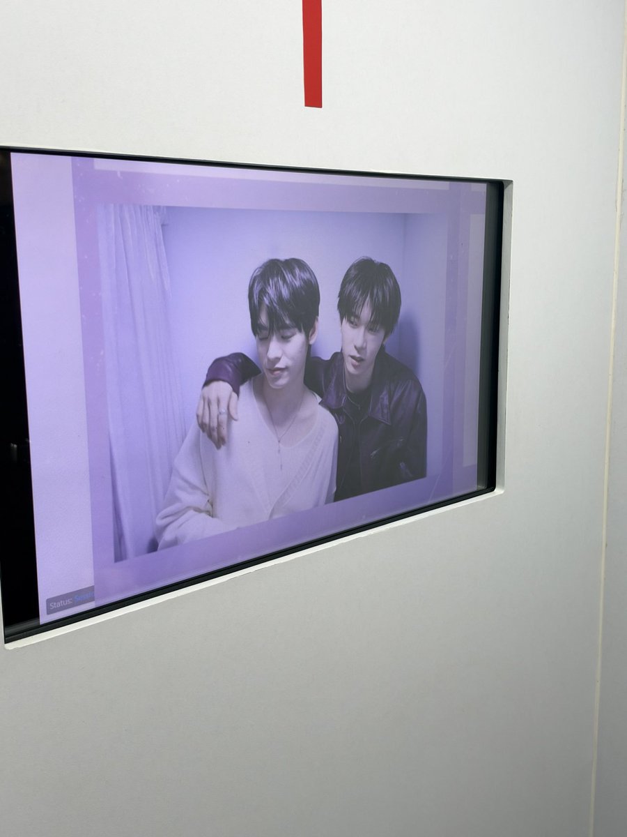 tteebop's tweet photo. 한분은 끝났고 한분은 하러 가셨어야했을텐데 언제 만나서 사진을 찍었담 https://t.co/D6VPmhNWEt
