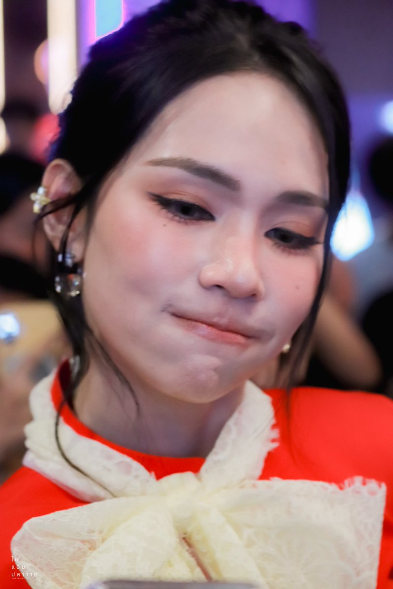 iampla_p's tweet photo. เมื่อพี่ดาราเดินมาใกล้มาก เลนส์ซูมฉัน = 🫪 https://t.co/h4ts9AvmR0