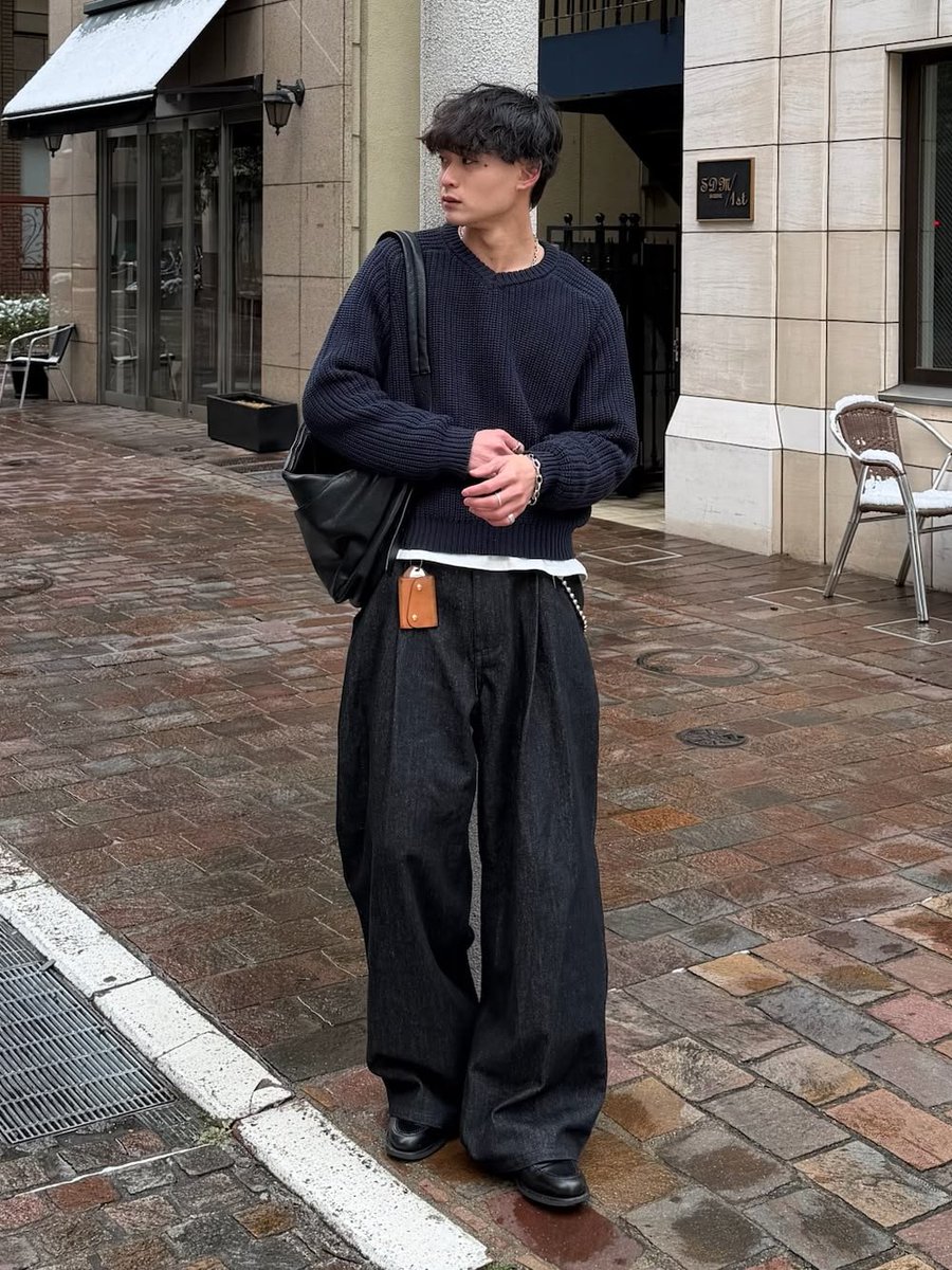 mia001134's tweet photo. 体型作りってオシャレする上で大事なんだけど
良いと思ったものが家で着るとなんかダサい

あれサイズ感が原因です
正しいサイズ感はこれ↓ https://t.co/AKkv7TSnjF
