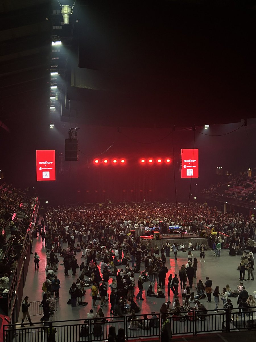 Blake_ains's tweet photo. At least I saw Absolutely at almost every concert I went to this year 😭 https://t.co/Nyh9Wa56nH