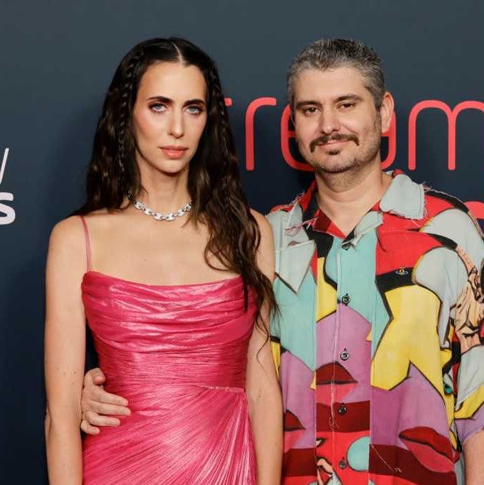 PopCrave's tweet photo. Hila Klein says husband Ethan Klein admitted to having an affair for over six months:

“I am living in a nightmare I can’t wake up from.” https://t.co/1plbuoEraY