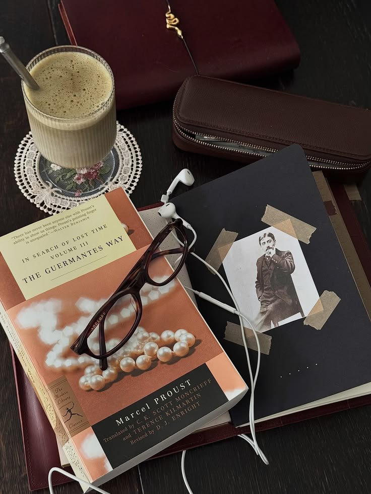 Aurielle007s's tweet photo. Afternoon read https://t.co/pOF4jm6LQf