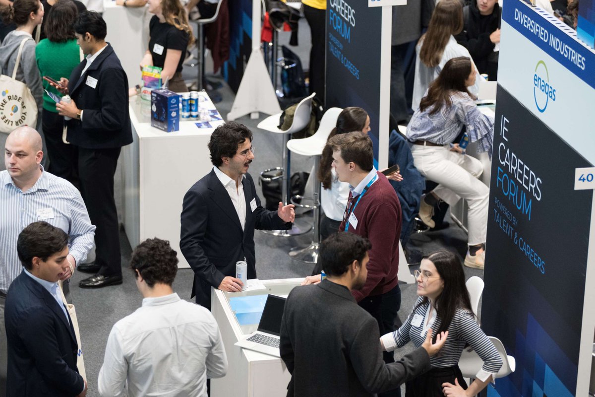 enagas's tweet photo. El equipo de Talento de #Enagás, ha participado en el @IEuniversity Careers Forum 2026. Desde nuestro stand, han estado compartiendo quiénes somos y conversando con estudiantes interesados en conocer nuestras oportunidades profesionales.
#TalentoConImpacto https://t.co/5D68rv1KIX
