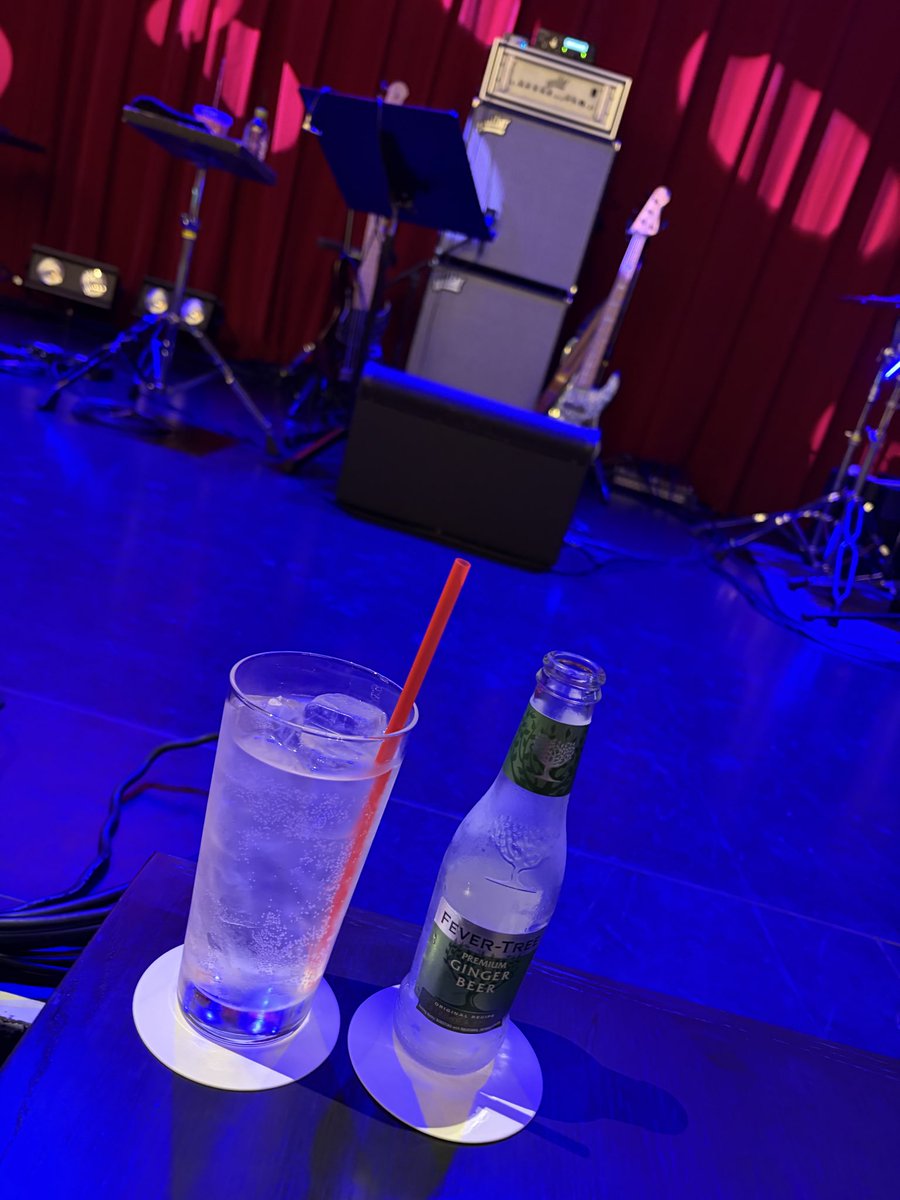 TAXI1999KA's tweet photo. 今夜は、LIVE。
1日1日楽しさを感じて、今夜も。 https://t.co/kHIK6doWdo