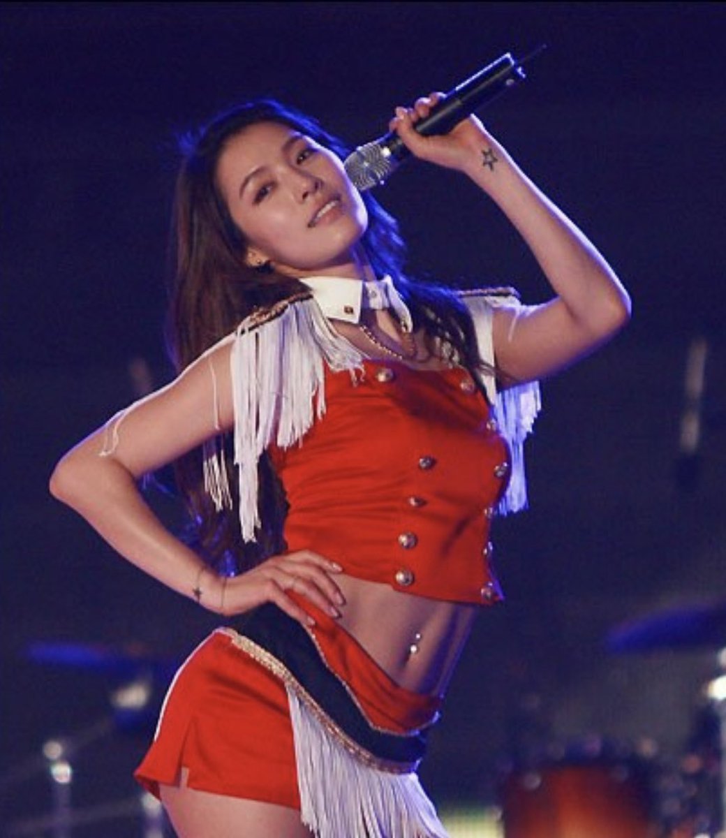 syalon531312's tweet photo. 아 몰라 예쁘면 언니야 https://t.co/gEj04jryfW