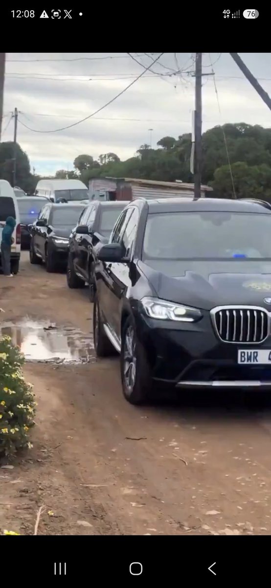 XRay911911911's tweet photo. You campaign but cant even get your #municipalities to fix the "unnoticed" #potholes you drive over in luxury. https://t.co/sVhBZNcyJA