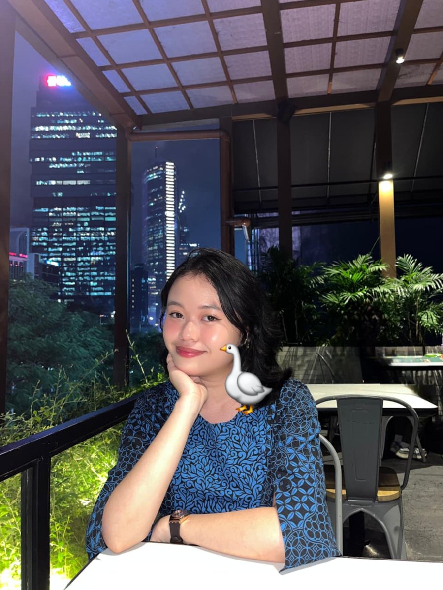 Monmondede's tweet photo. Kalau mau yg versi murah beli aja Luxcrime shade she'e a doll, mirip https://t.co/fPubbROCb6