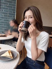 haiileyfigwx's tweet photo. 私みたいな64歳の婆さんとカフェいける？ https://t.co/yfxzz2IT7T