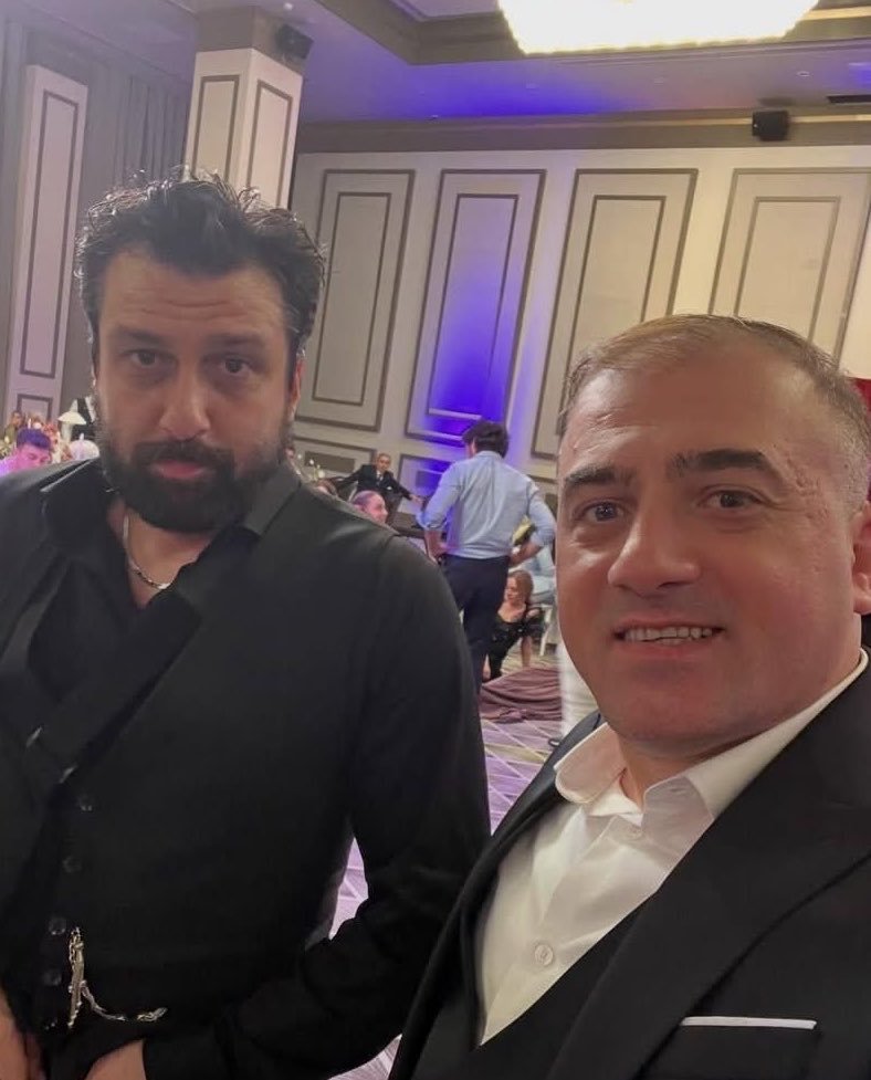 sameall_1's tweet photo. Şerifum fadimeyi vurmaya mı geldin https://t.co/lt07Al6KEF