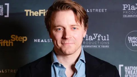 bimbotoad's tweet photo. stop saying jack lowden bond! bond can't have a beard and without a beard he looks like a villain no offense https://t.co/CzCPJ8phQE