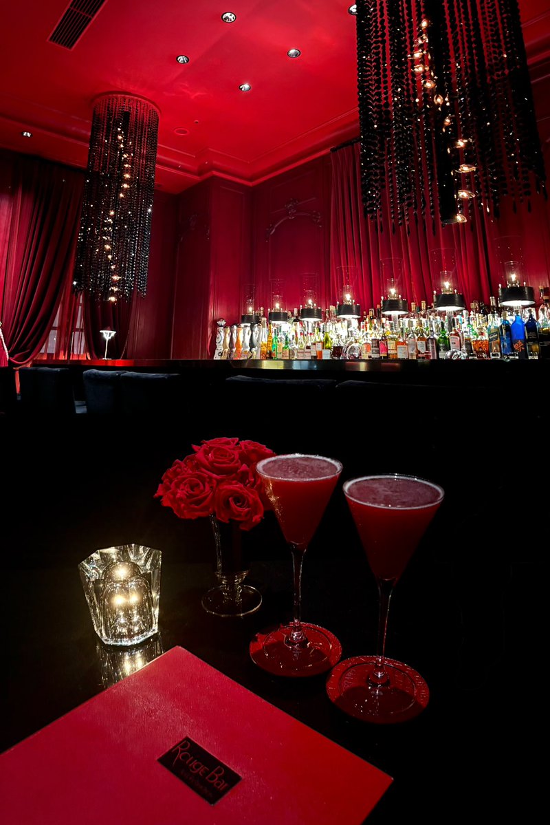 lovenyan00's tweet photo. 📍 Rouge Bar（ルージュ・バー） / 恵比寿

赤と黒の落ち着いてる空間で素敵だった♥️✨
あまりにもカルマくんに合いすぎて即決꒰՞っ ᴗ⸝⸝՞꒱♥
カクテルも飲みやすくて美味しかった🥂⟡.· https://t.co/eg8zI1a14U