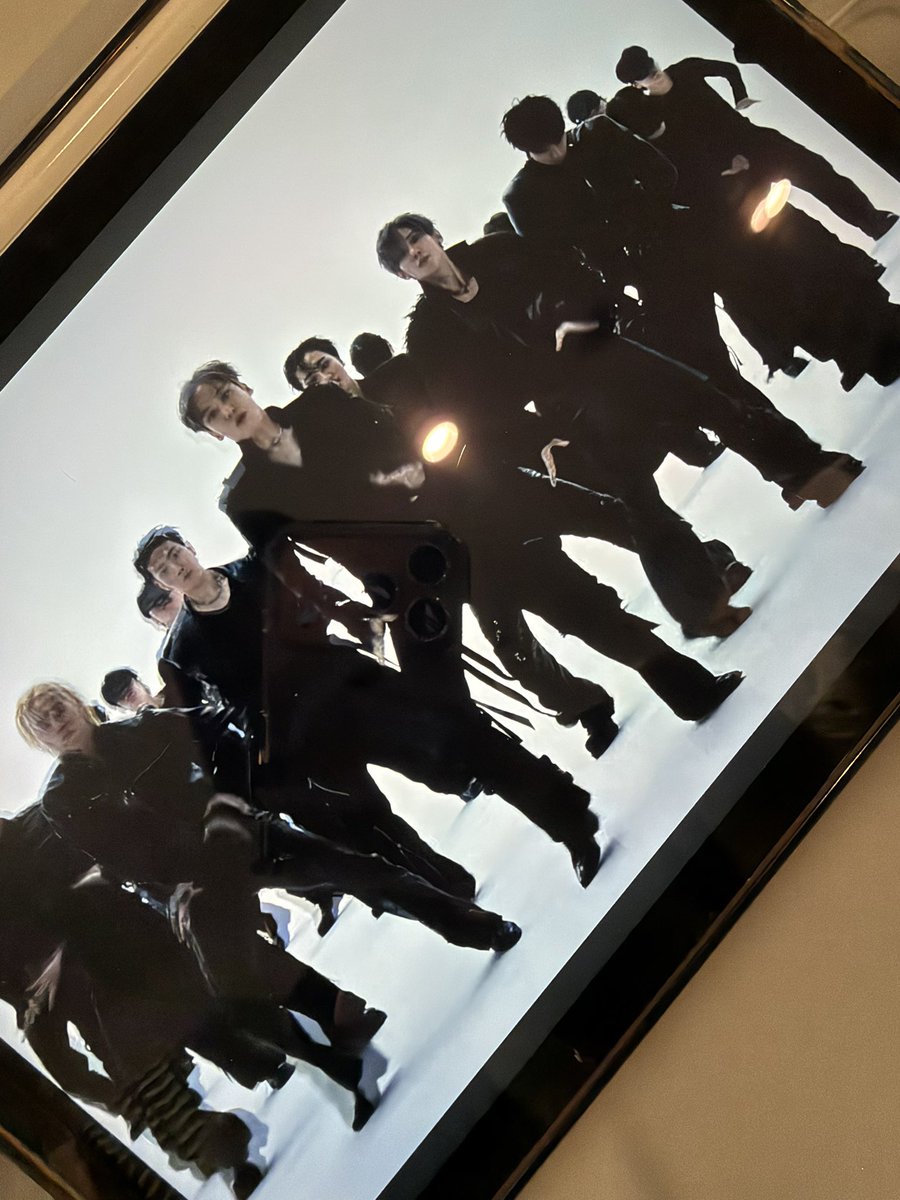 silverforkrm's tweet photo. Ateez ate this cb AMK ATEEZ ATE THIS COMEBACK https://t.co/tqohp9DN6o