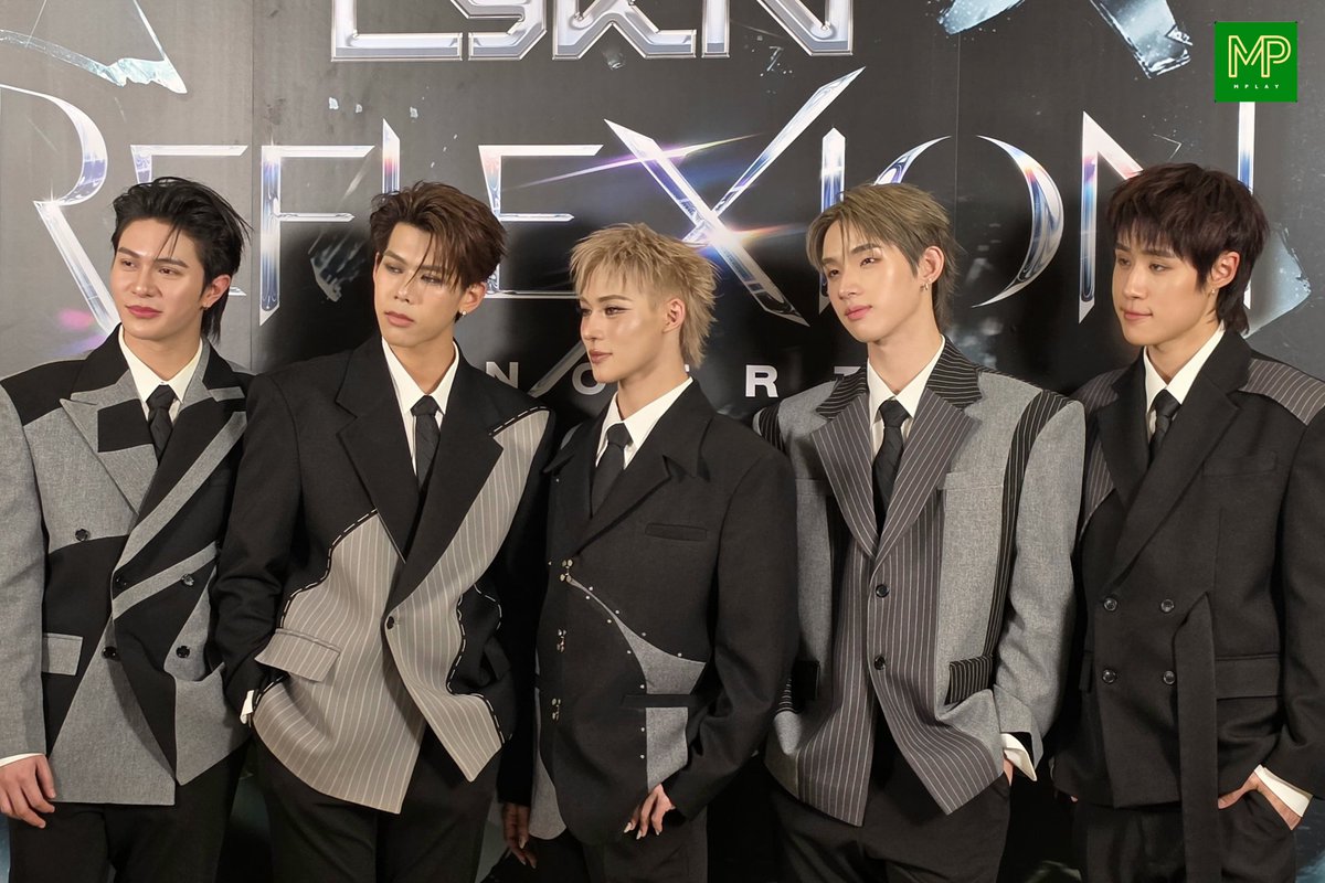MPlay_2021's tweet photo. 5 หมาป่าสุดหล่อ 🐺 "วิลเลี่ยม - เลโก้ - นัท - ฮง - ตุ้ย" #LYKN ในช่วงสัมภาษณ์ ก่อนเริ่มงาน "LYKN REFLEXION CONCERT"✨️

THE REFLEXION BEGINS

#LYKNReflexionConcertD1
#williamjkp
#TuiChayatorn
#Lego_Rapeepong
#nnutdan
#hongshihoshi https://t.co/PtM1gSFUWx