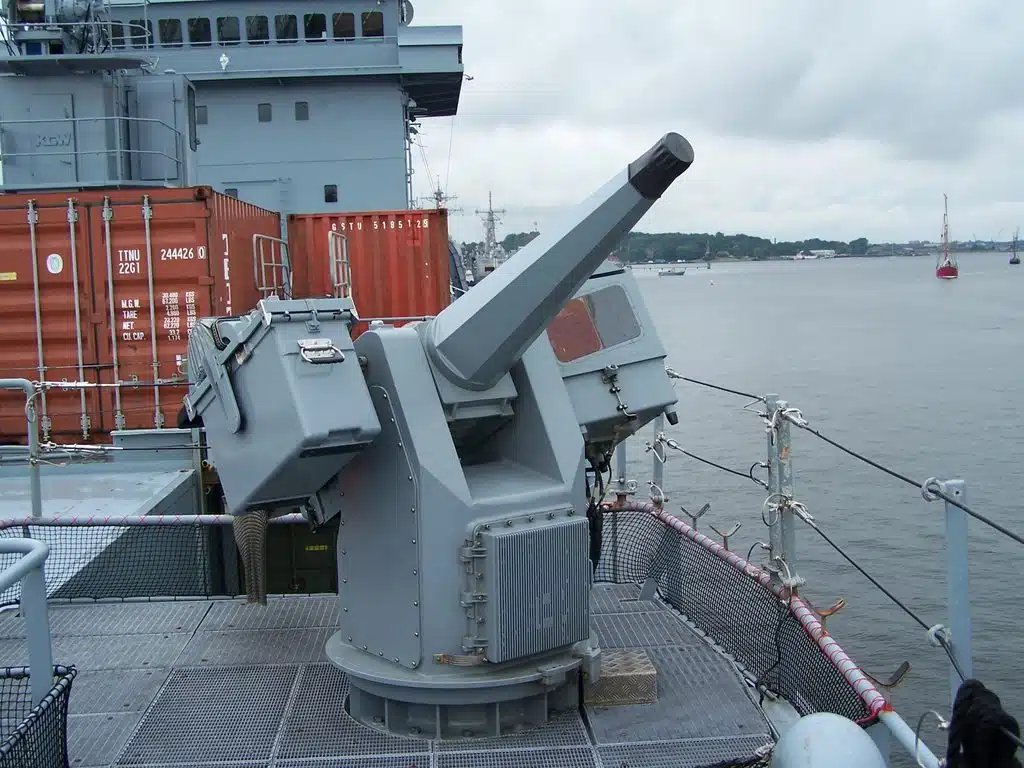 InsightsofWave's tweet photo. 🚨 🇩🇪 GERMANY ORDERS 30mm GUNS FOR NEW F128 FRIGATES!

MSI Defence will supply 12 Seahawk naval gun systems worth about $40 million for four German frigates.

The guns will help counter drones and other close-range threats.

#Germany #GermanNavy #Defense https://t.co/hkAxEnwMus