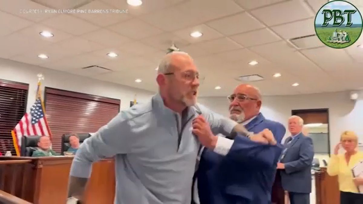 ABC30's tweet photo. Pemberton Township Mayor Matthew Bianchini charged toward a resident during a council meeting. https://t.co/5AmVzv8aAp https://t.co/8PUrAWjXbO