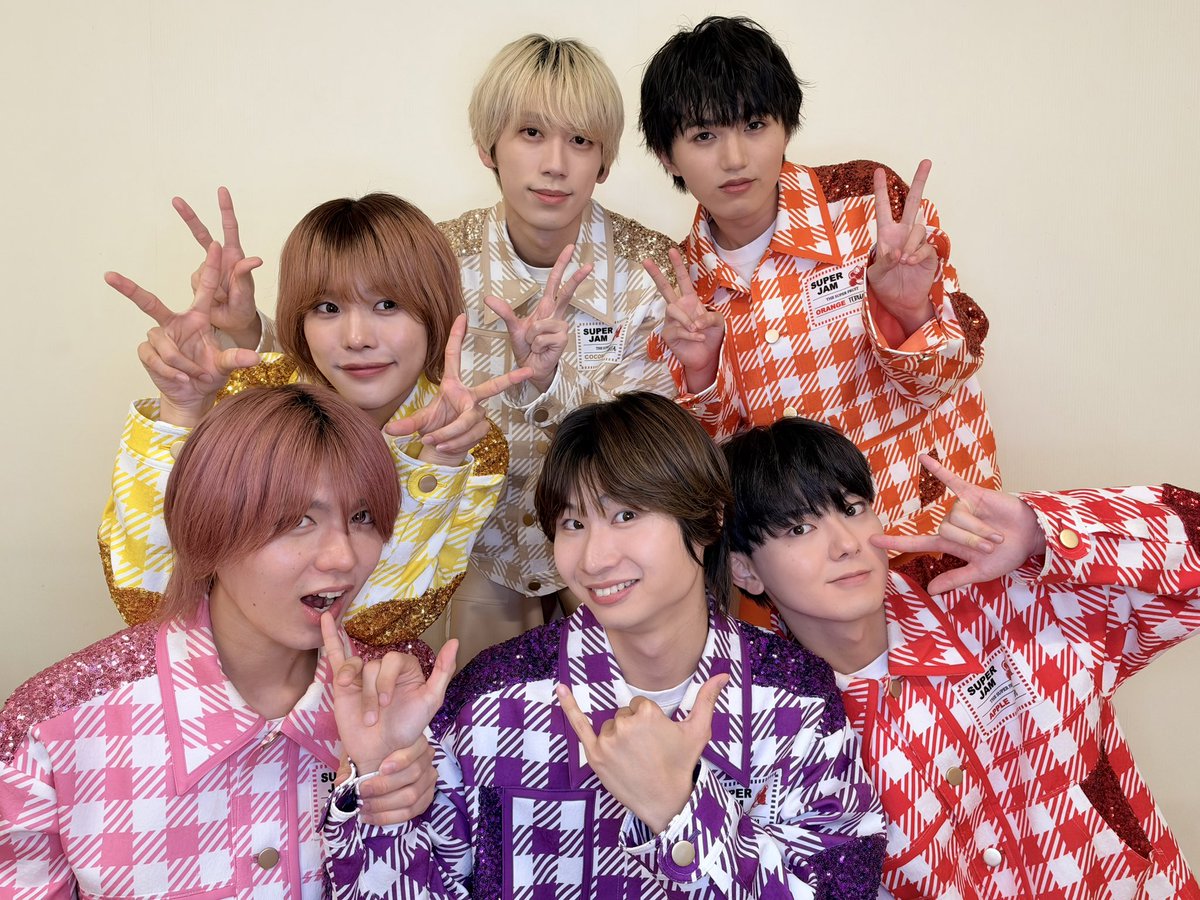 supafuru_info's tweet photo. |◤￣￣￣￣￣￣◥|
✧✦Thank you✦✧
|◣＿＿＿＿＿＿◢|

GO!GO! SUPAFURU
47都道府県フリーライブ
in NARA
❷❾ / ❹❼
2026.10.23 [Fri]
🍎🍊🍋🍈🍑🍇🥥

2026.12.12 [Sat]
天空の遊園地「THE SUPER FRUIT WORLD 2026 in 両国国技館」
🎟️https://t.co/UAKhcdQ475

#スパフル #GOGOスパフル https://t.co/cokNxPnbFg